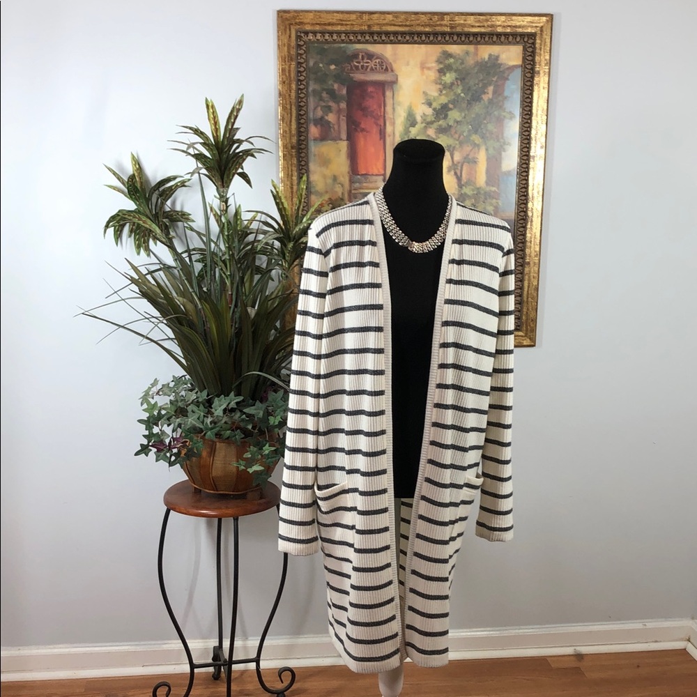 GAP White and Black Striped Open Front Cardigan Small Black White 2 Pockets side